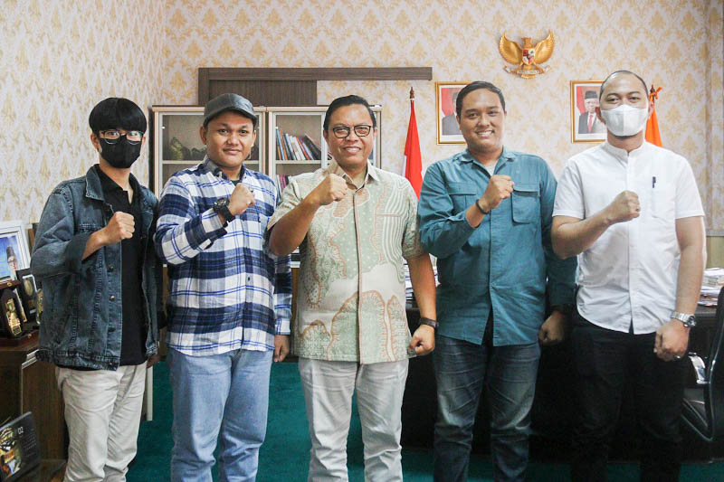 TERIMA AUDIENSI PEMUDA ICMI PALEMBANG, YENLI SIAP JADI NARASUMBER