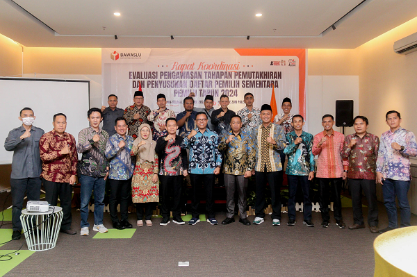 BAWASLU SUMSEL GELAR RAKOR EVALUASI TAHAPAN PEMUTAKHIRAN DAN PENYUSUNAN DAFTAR PEMILIH SEMENTARA PEMILU TAHUN 2024