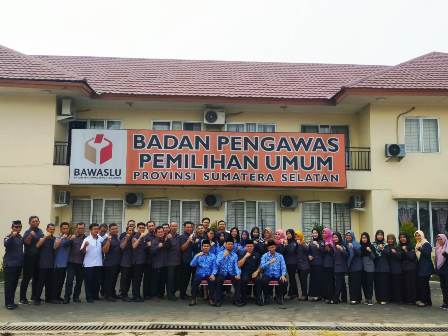Bawaslu Provinsi Sumatera Selatan Gelar Upacara Memperingati Hari Sumpah Pemuda