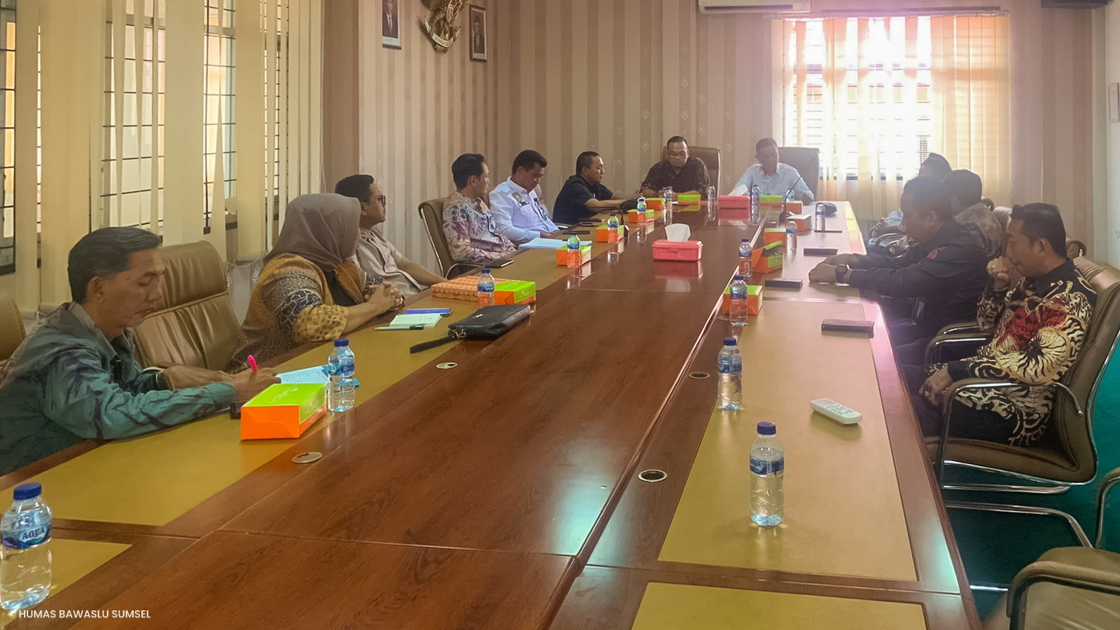 TINGKATKAN PENGAWASAN MEDIA ELEKTRONIK PADA PEMILU 2024, BAWASLU SUMSEL TERIMA KUNJUNGAN KPID SUMSEL