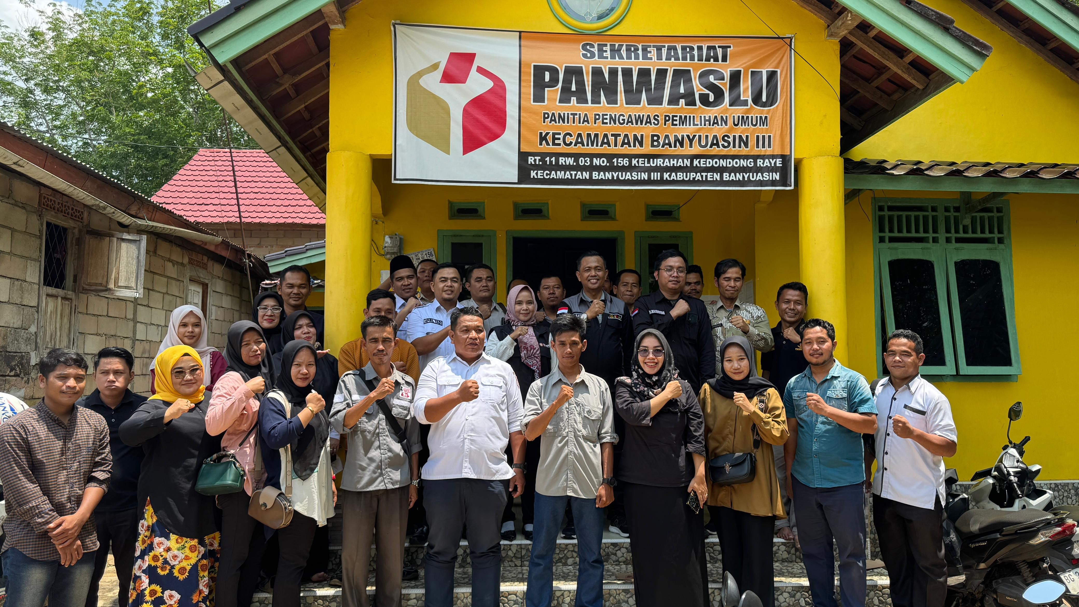 Sarkani Minta Panwaslu Kecamatan dan PKD Tingkatkan Kapasitas Cara Pembuatan Form A Kepada PTPS Terpilih