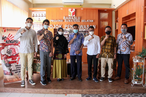 Perkuat Fungsi Kehumasan, Humas Bawaslu Sumsel Terima Kunjungan Tim Pemberitaan dan Publikasi Bawaslu RI