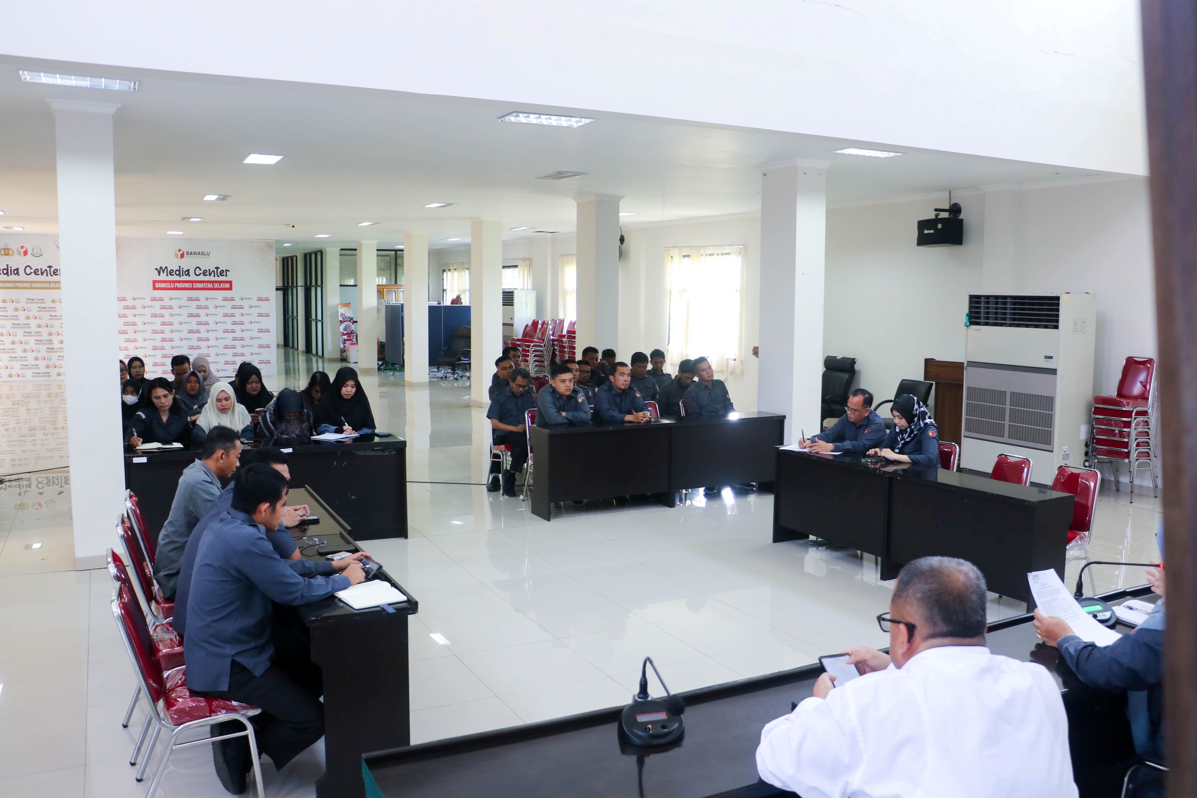 Bawaslu Sumsel Tekankan Pentingnya Koordinasi dan Peningkatan Kinerja di Jajaran Sekretariat