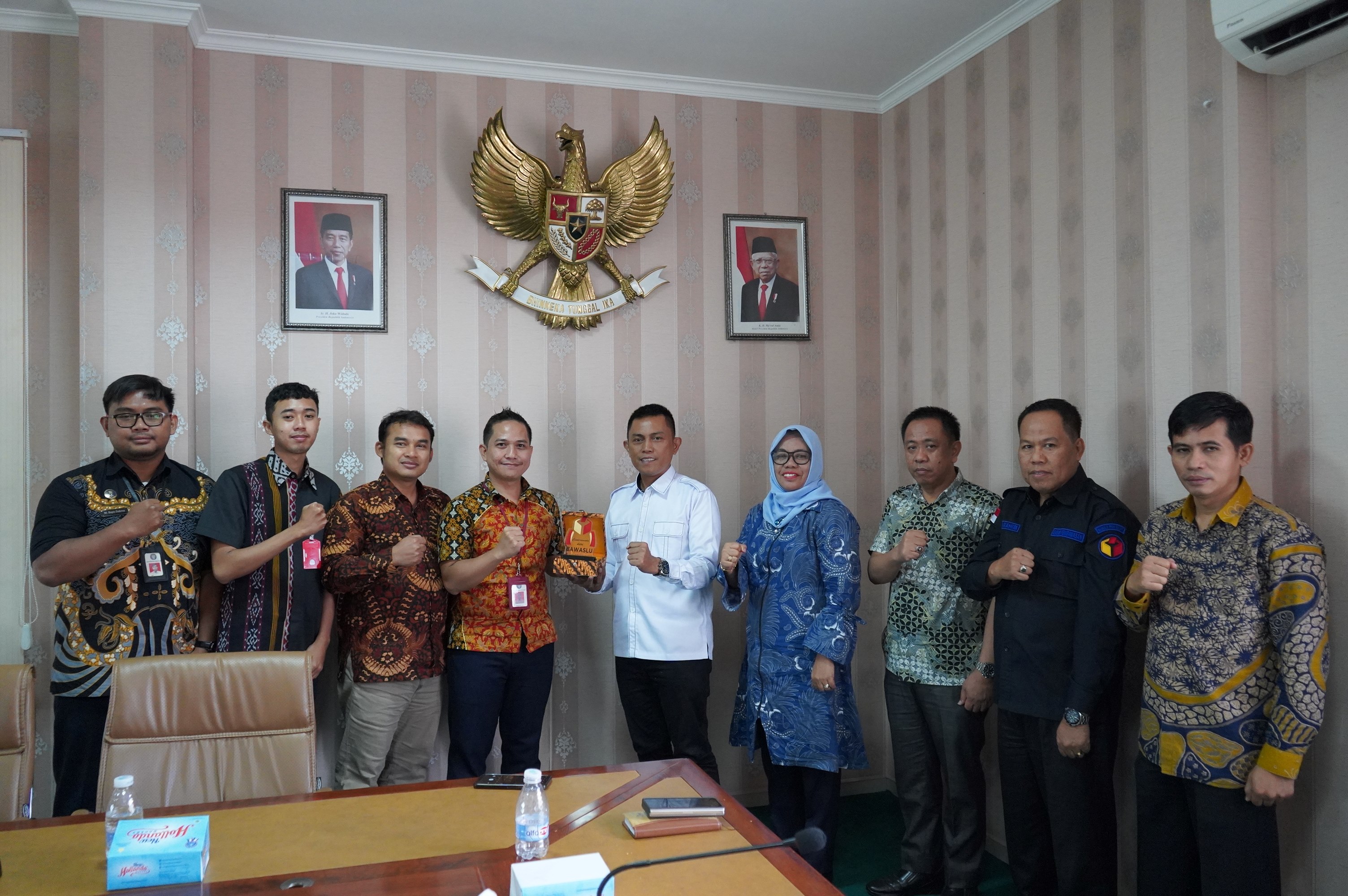 ANTISIPASI ANCAMAN SIBER DAN HOAKS PEMILU 2024, BAWASLU SUMSEL TERIMA AUDIENSI BSSN