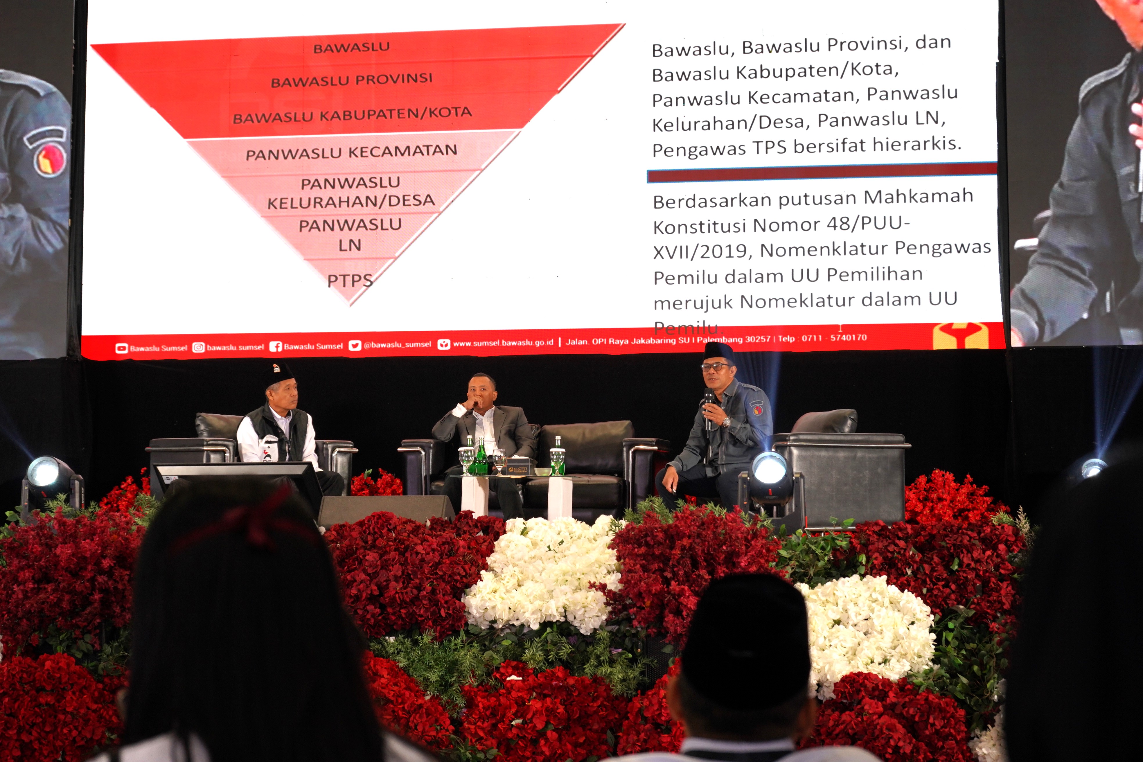 Plt, Ketua Bawaslu Sumsel saat memberikan materi dalam kegiatan Rapat Koordinasi Wilayah (Rakorwil I) Partai Solidaritas Indonesia (PSI) Sumatera Selatan yang berlangsung di Ballroom The Sultan Convention Center, Palembang, Jumat (5/6/2026).
