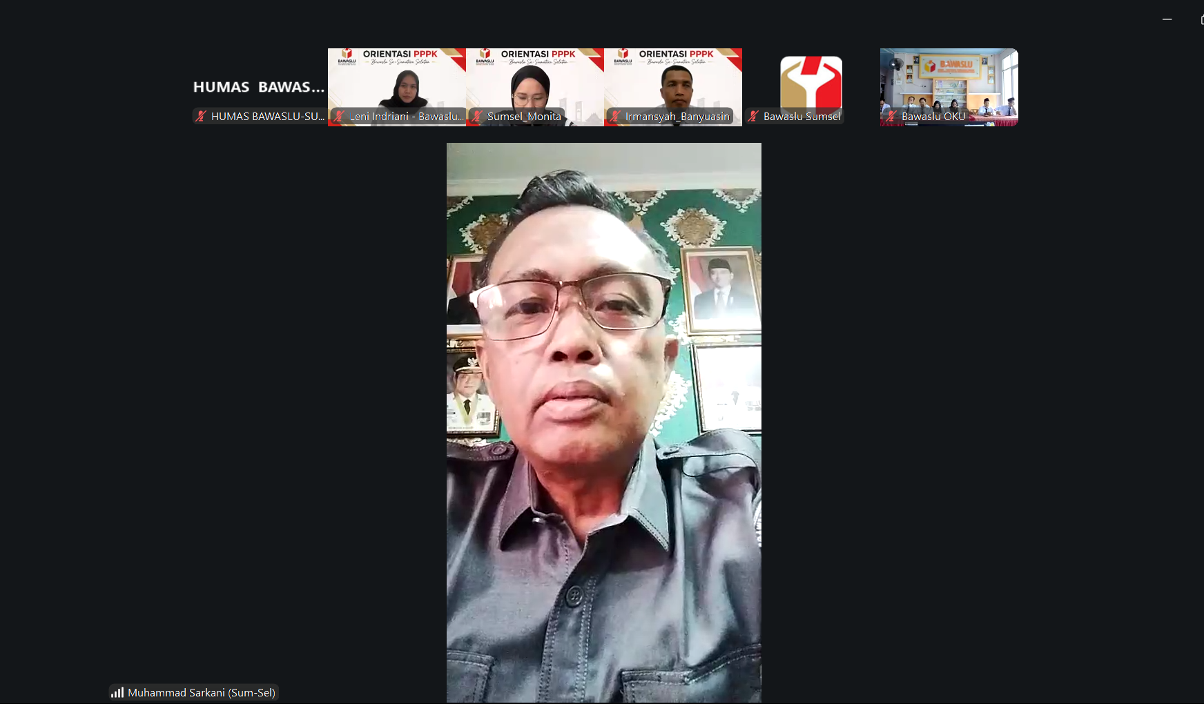 Anggota Bawaslu Sumsel Muhammad Sarkani saat memberikan arahan sekaligus membuka kegiatan Orientasi Pegawai Pemerintah dengan Perjanjian Kerja (PPPK) Tahun 2026. Kegiatan pembukaan dilaksanakan secara daring pada, Senin (20/07/2026). 