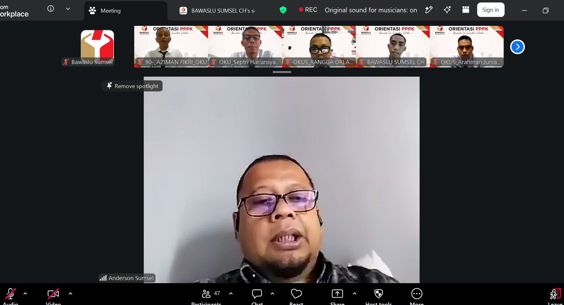 Kepala Sekretariat Bawaslu Sumsel, Anderson saat memberikan arahanya pada kegiatan Orientasi Pegawai Pemerintah dengan Perjanjian Kerja (PPPK) Tahun 2026 secara daring, Rabu (29/7/2026).