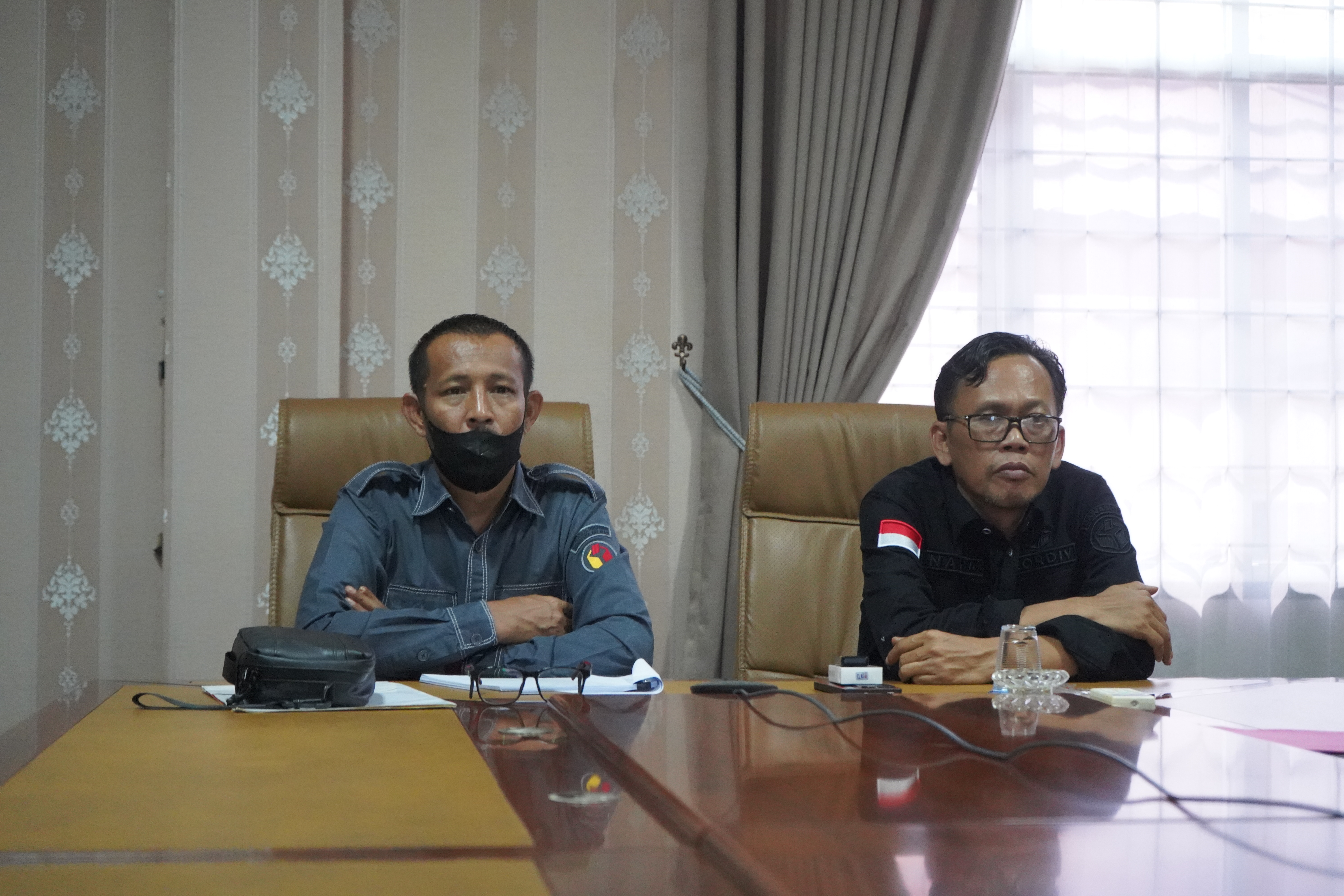Anggota  Bawaslu Sumsel Ardiyanto saat memberikan arahan di kegiatan rapat zoom persiapan Bawaslu Membelajarkan Volume 2 Tahun 2026 bersama Bawaslu Kabupaten/Kota secara daring, Senin (10/8/2026).