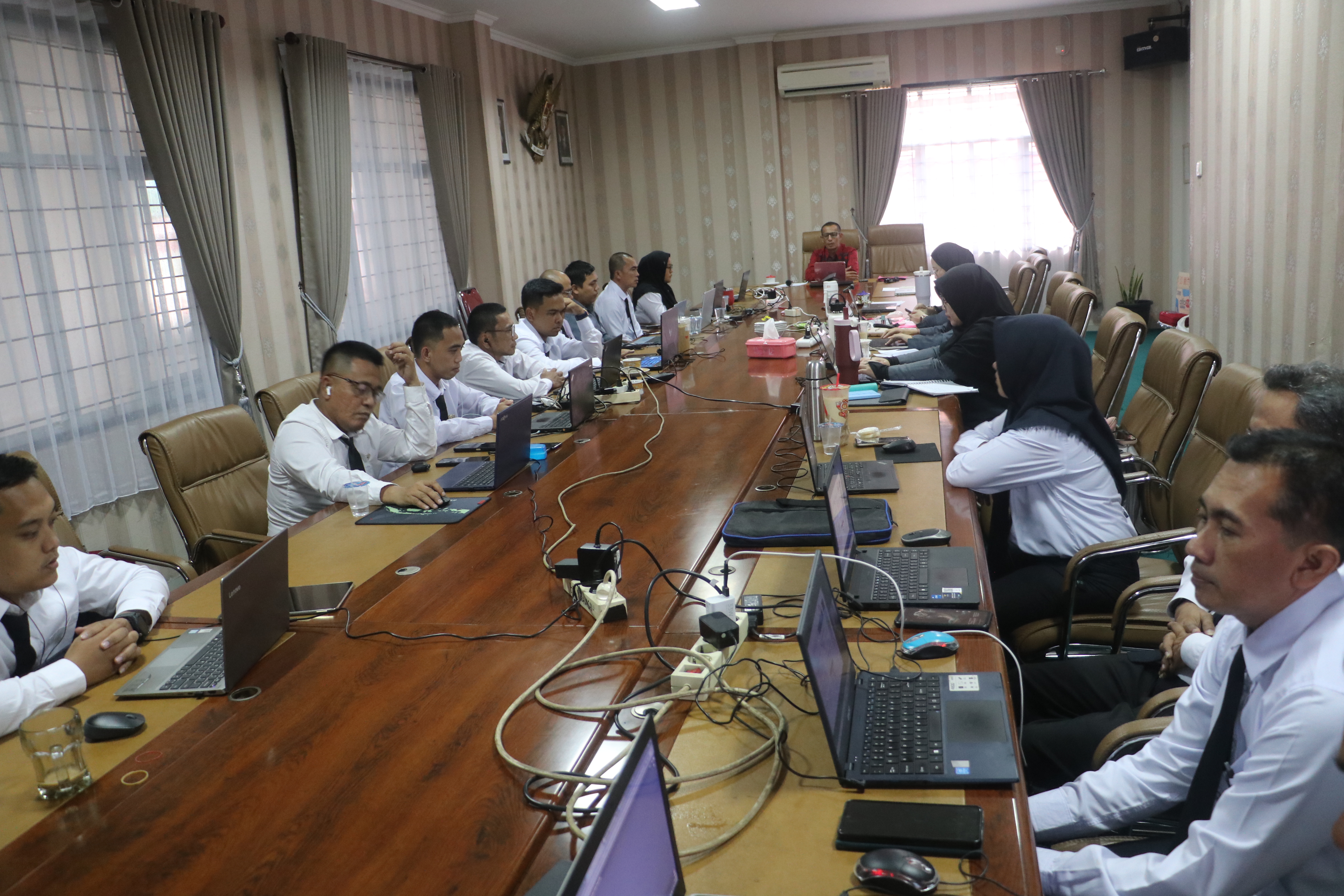 Anggota Bawaslu Sumsel Ardiyanto, saat menjadi pemateri di kegiatan Orientasi PPPK Tahun 2026 secara daring, Senin (27/7/2026). 
