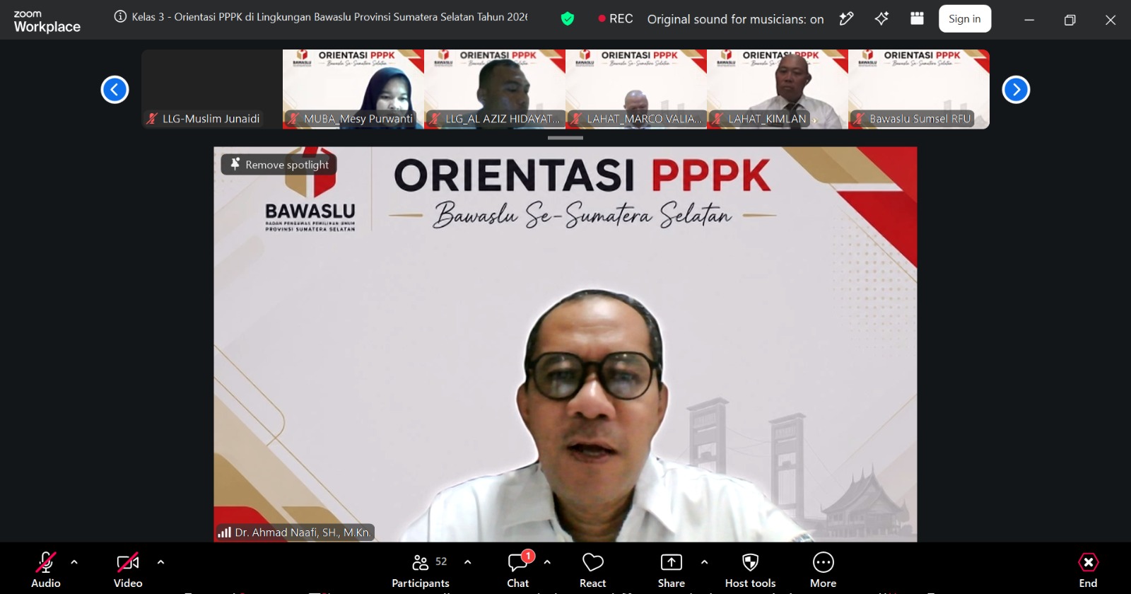 Plt. Ketua Bawaslu Sumsel saat menyampaikan Materi pada Orientasi Pegawai Pemerintah dengan Perjanjian Kerja atau PPPK Tahun 2026, Kamis (06/08/2026).