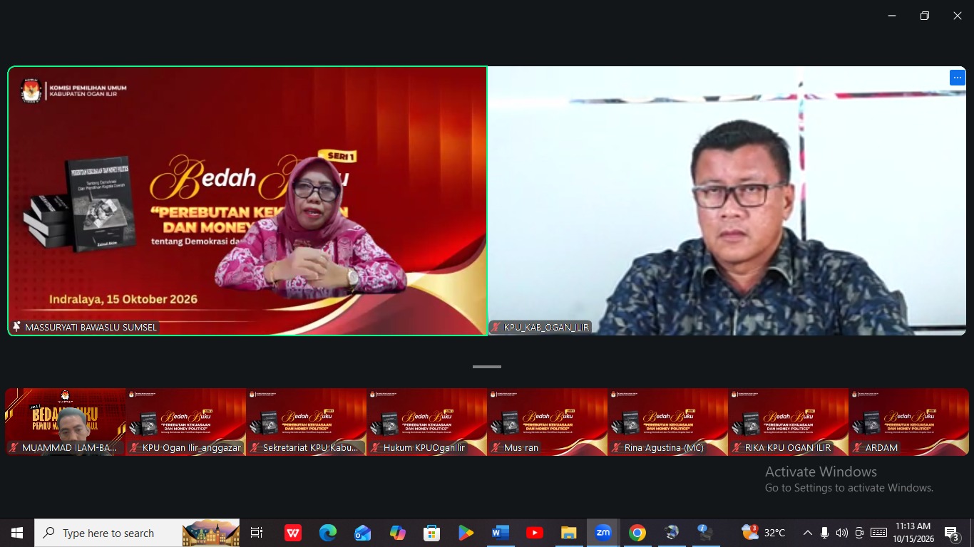 Ketua Bawaslu Sumsel Massuryati sebagai Panelis dalam kegiatan Bedah Buku Seri I yang digelar secara daring, Kamis (15/10/2026).