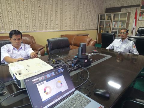 Anggota Bawaslu Sumsel Ardityanto saat hadiri Rapat Pemantauan dan Pembinaan Pertanggungjawaban Belanja Sana Hibah Pilkada Serentak Tahun 2024 secara daring, Rabu (02/09/2026). 