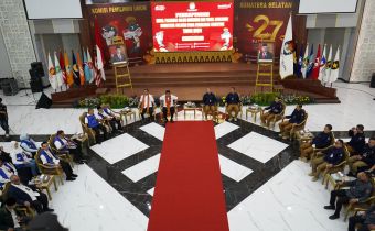 PENDAFTARAN BAKAL PASANGAN CALON GUBERNUR DAN WAKIL GUBERNUR HARI PERTAMA, BAWASLU SUMSEL AWASI KETAT