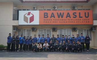 PERINGATI HARI SUMPAH PEMUDA, BAWASLU SUMSEL : MARI BANGKITKAN SEMANGAT KOLABORASI MAJUKAN NEGERI