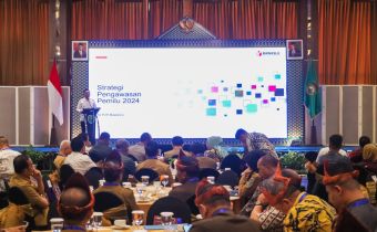 KURNIAWAN PAPARKAN STRATEGI PENGAWASAN PEMILU DI HADAPAN FORKOPIMDA SE-SUMSEL