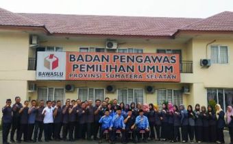 Bawaslu Provinsi Sumatera Selatan Gelar Upacara Memperingati Hari Sumpah Pemuda