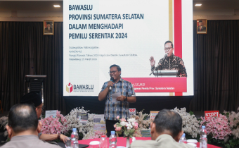 KETUA BAWASLU SUMSEL JABARKAN IKP PEMILU DAN PEMILIHAN SERENTAK 2024  PADA RAKERNIS DITBINMAS POLDA SUMSEL