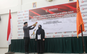 Rahmi Syaulia dilantik sebagai Pejabat Fungsional Pranata Keuangan Terampil di Sekretariat Bawaslu Provinsi Sumatera Selatan