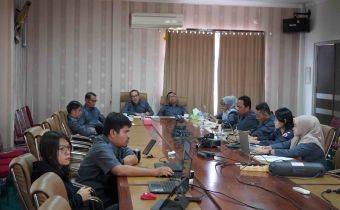 Bawaslu Sumsel saat melakukan rapat koordinasi secara daring  bersama jajaran Bawaslu Kabupaten/Kota se-Sumsel pada Senin (2/2/2026)