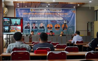 Plt. ketua Bawaslu Sumsel Ahmad Naafi saat memberikan sambutan bersama jajaran akademisi dan pengajar hukum tata negara di Fakultas Hukum Universitas Sriwijaya Palembang, Selasa (3/3/2026). 