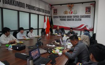 Arahan dari Plt ketua Bawaslu Provinsi Sumatera Selatan Ahmad Naafi pada saat Rapat Peningkatan Kapasitas Pegawai Bagian Penanganan Pelanggaran, Senin (22/6/2026).