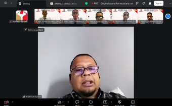 Kepala Sekretariat Bawaslu Sumsel, Anderson saat memberikan arahanya pada kegiatan Orientasi Pegawai Pemerintah dengan Perjanjian Kerja (PPPK) Tahun 2026 secara daring, Rabu (29/7/2026).
