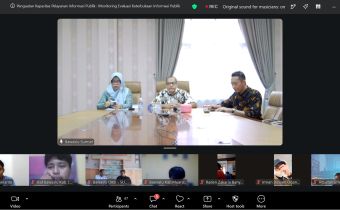 Plt Ketua Bawaslu Sumsel Ahmad Naafi saat memberikan sambutan dalam kegiatan rapat koordinasi secara daring pada Kamis (9/7/2026).