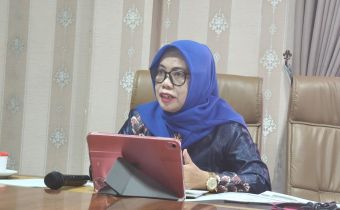 Anggota Bawaslu Sumsel Massuryati saat menjadi pemateri di kegiatan Orientasi Pegawai Pemerintah dengan Perjanjian Kerja / PPPK Tahun 2026, Senin (27/07/2026).