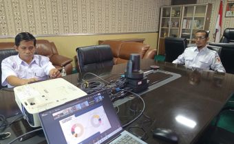 Anggota Bawaslu Sumsel Ardityanto saat hadiri Rapat Pemantauan dan Pembinaan Pertanggungjawaban Belanja Sana Hibah Pilkada Serentak Tahun 2024 secara daring, Rabu (02/09/2026). 