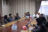 Arahan dari Anggota Bawaslu Sumsel Saat Rapat Penguatan Kelembagaan Divisi SDM, Organisasi, dan Pelatihan di ruang rapat Bawaslu Sumsel, Senin (18/5/2026). 